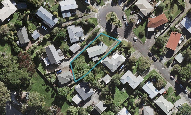 10 Sunhaven Avenue, Glenfield, Auckland - Carousel 1