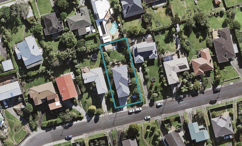30 City View Terrace, Birkenhead, Auckland - Carousel 1