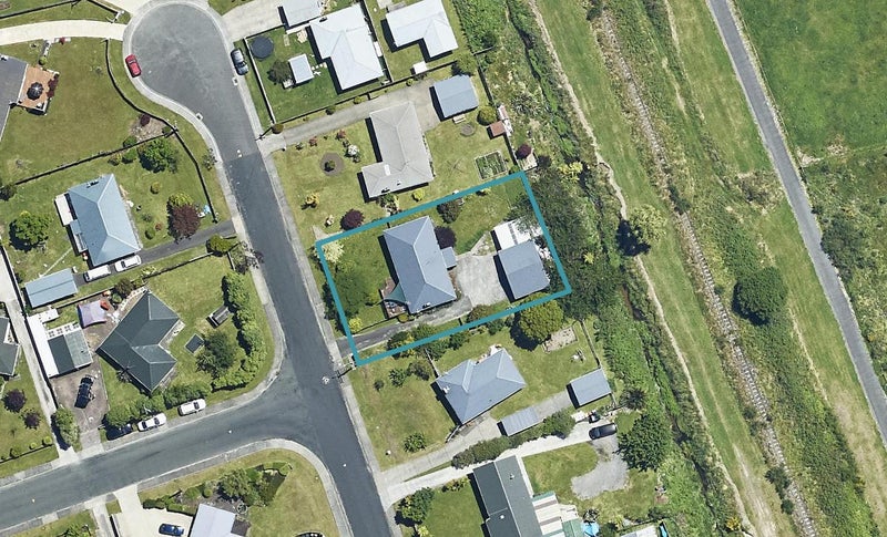 19 Logan Street, Fairy Springs, Rotorua - Carousel 1