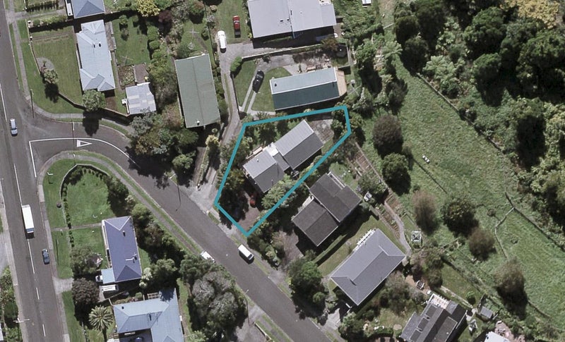 5 Montana Place, Merrilands, New Plymouth - Carousel 1