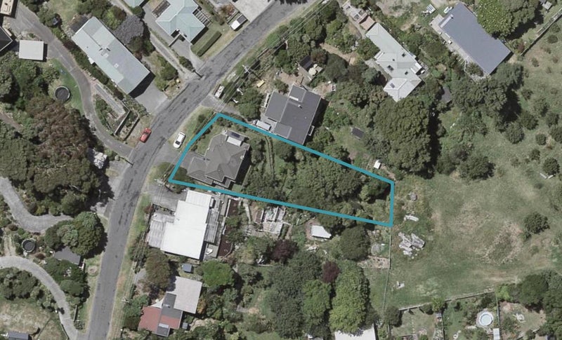 29 Forest Road, Raumati South, Paraparaumu - Carousel 1