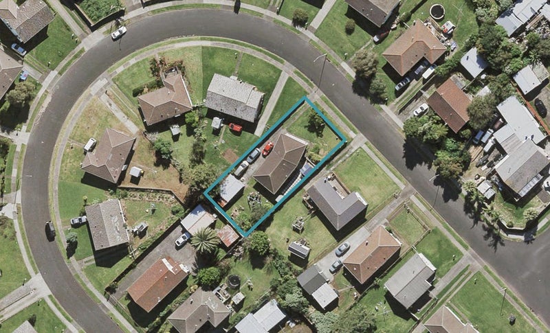 45 Heyford Close, Mangere, Auckland - Carousel 1