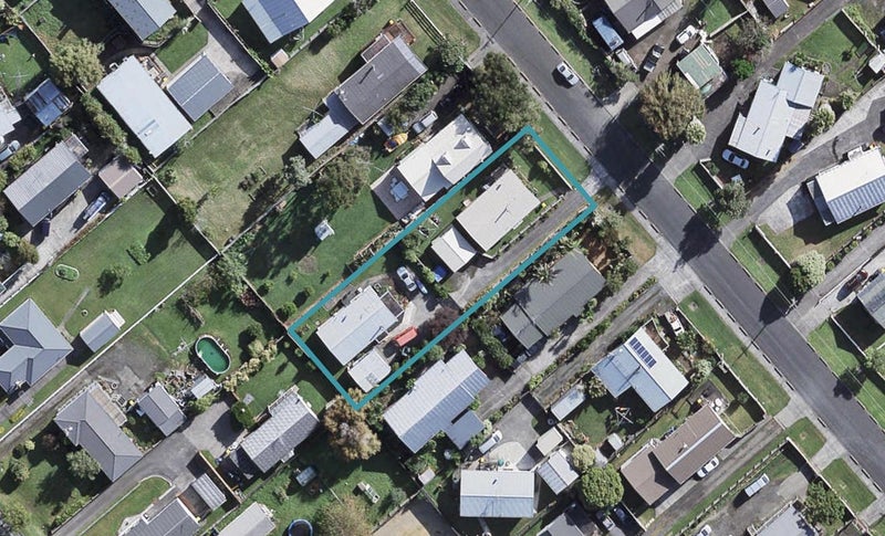 2/8 Te Moau Avenue, Parakai, Helensville - Carousel 1