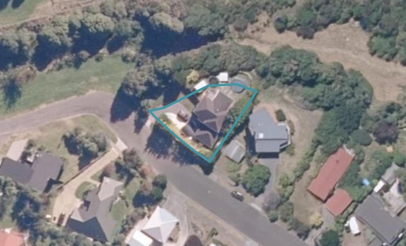 24 Reeves Road, Acacia Bay, Taupo - Carousel 1