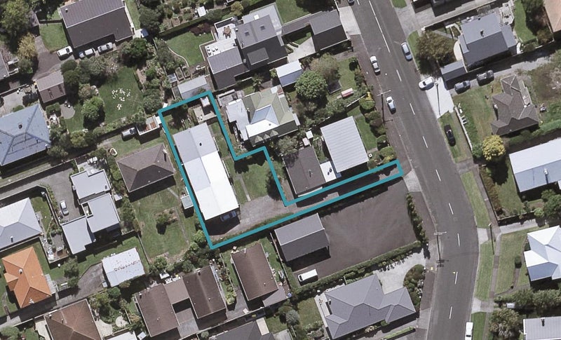 58A Paynters Avenue, Strandon, New Plymouth - Carousel 1