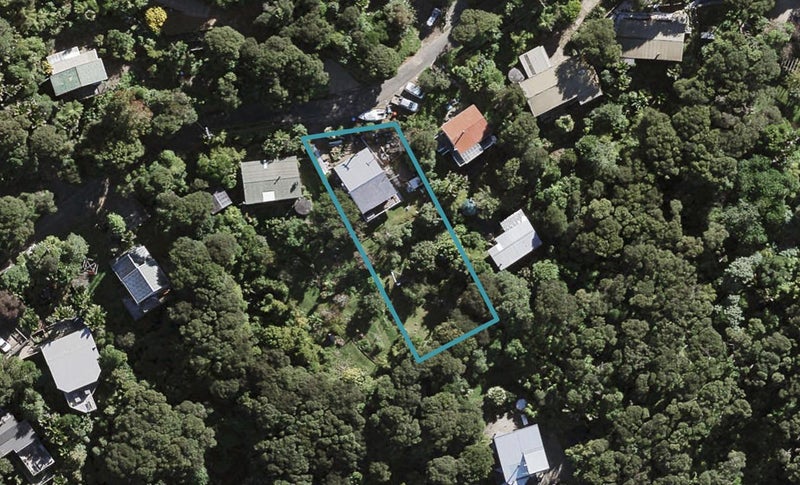 71 Fairview Crescent, Omiha, Waiheke Island - Carousel 1
