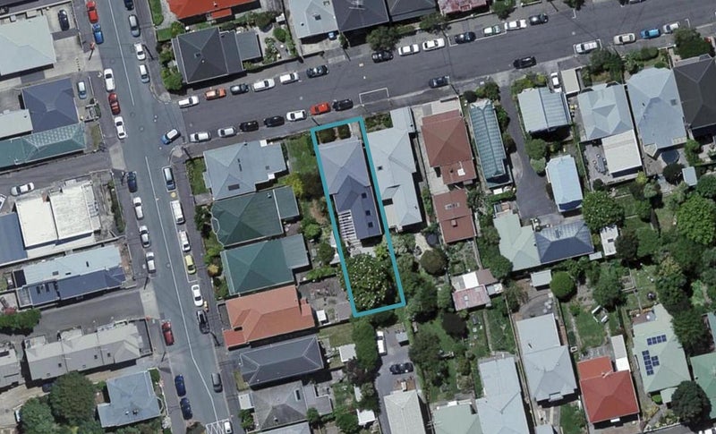 2 Somerset Avenue, Newtown, Wellington - Carousel 1