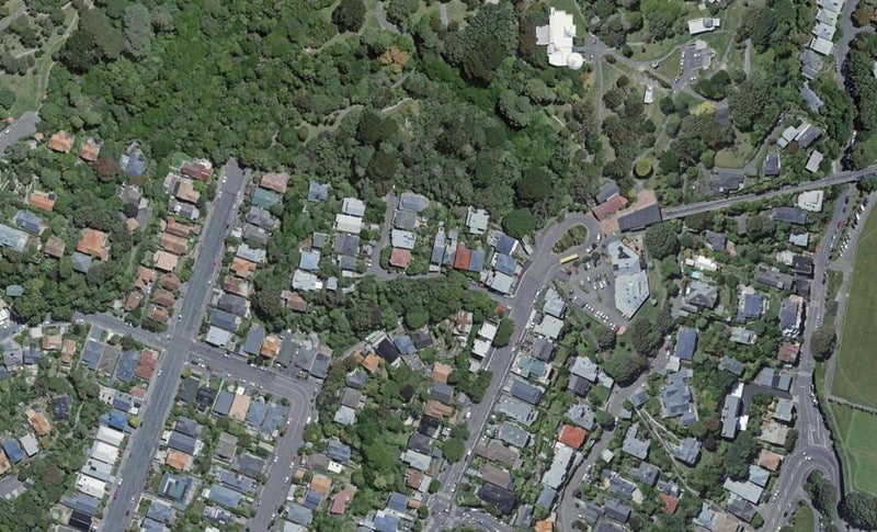 8 North Terrace, Kelburn, Wellington - Carousel 1
