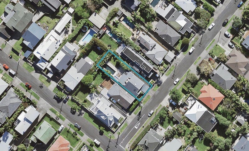 18 Edgars Road, Westmere, Auckland - Carousel 1