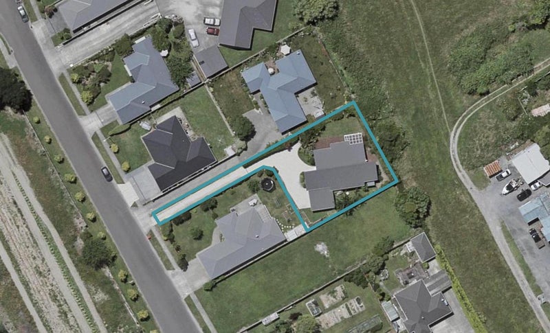 10 Sue Avenue, Otaki - Carousel 1