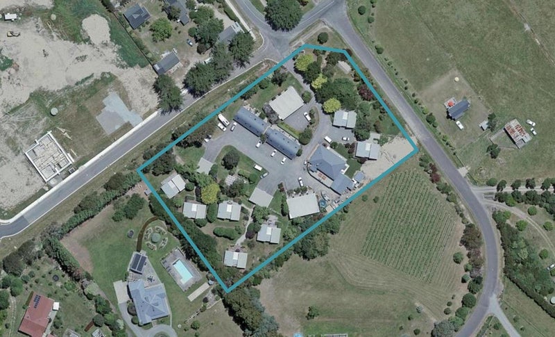 24/30 Regent Street, MARTINBOROUGH, Martinborough - Carousel 1