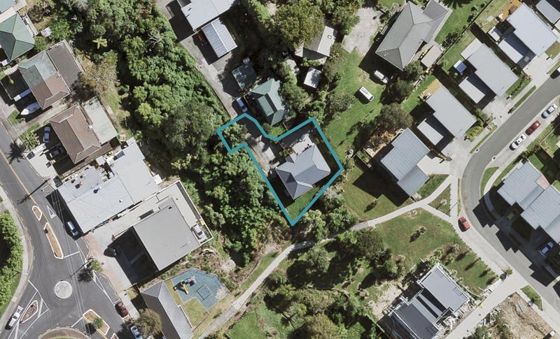 5B Awaroa Road, Sunnyvale, Auckland - Carousel 1