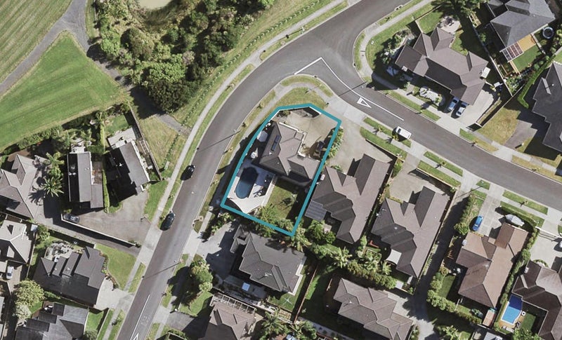 1 Saint Maroun Rise, The Gardens, Auckland - Carousel 1