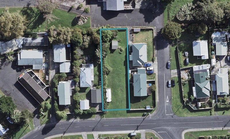 9 Parakai Avenue, Parakai, Helensville - Carousel 1