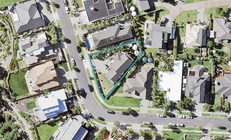 42 Pine Harbour Parade, Beachlands, Auckland - Carousel 1