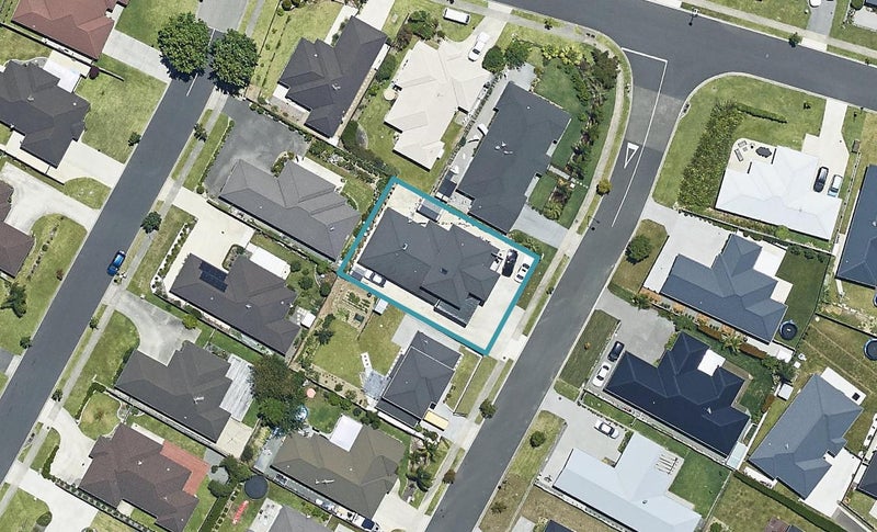 21 Kinmount Drive, Pyes Pa, Tauranga - Carousel 1