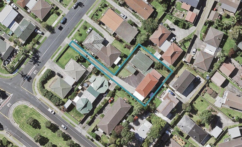 1/21 Cromdale Avenue, Highland Park, Auckland - Carousel 1