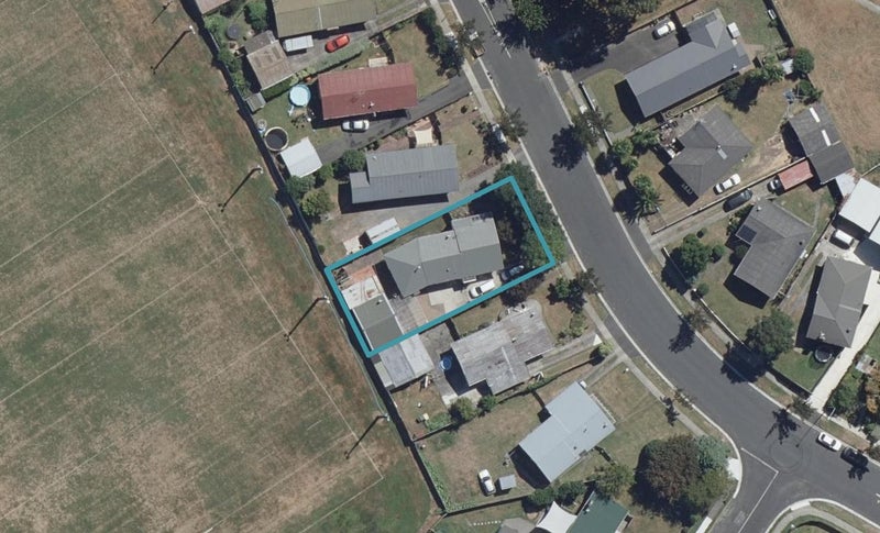 37 Rhonda Avenue, Deanwell, Hamilton - Carousel 1