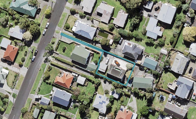 33A Koromiko Street, New Lynn, Auckland - Carousel 1