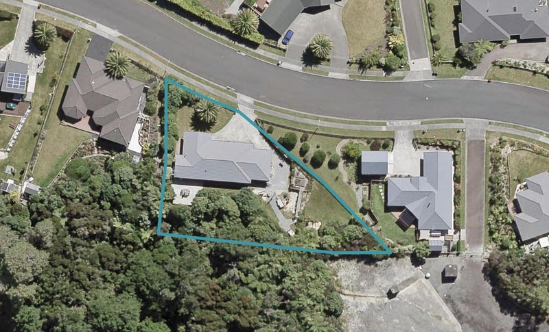 28 Mount Marua Drive, Timberlea, Upper Hutt - Carousel 1