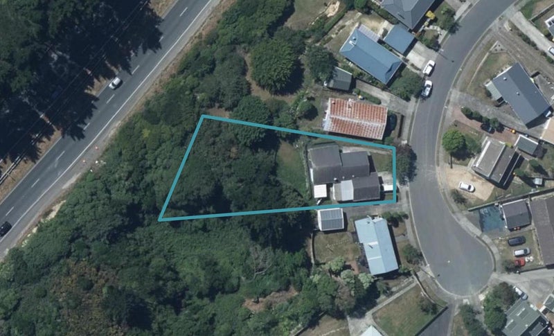 20 Japonica Crescent, Ranui, Porirua - Carousel 1