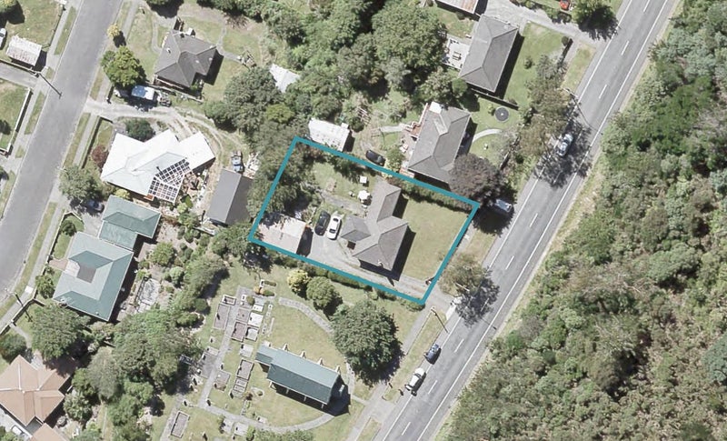 22 Coast Road, Wainuiomata, Lower Hutt - Carousel 1
