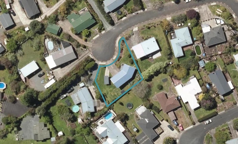 8 Whitelaw Place, Kamo, Whangarei - Carousel 1