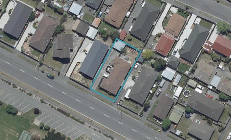 1/82 Queenspark Drive, Parklands, Christchurch - Carousel 1