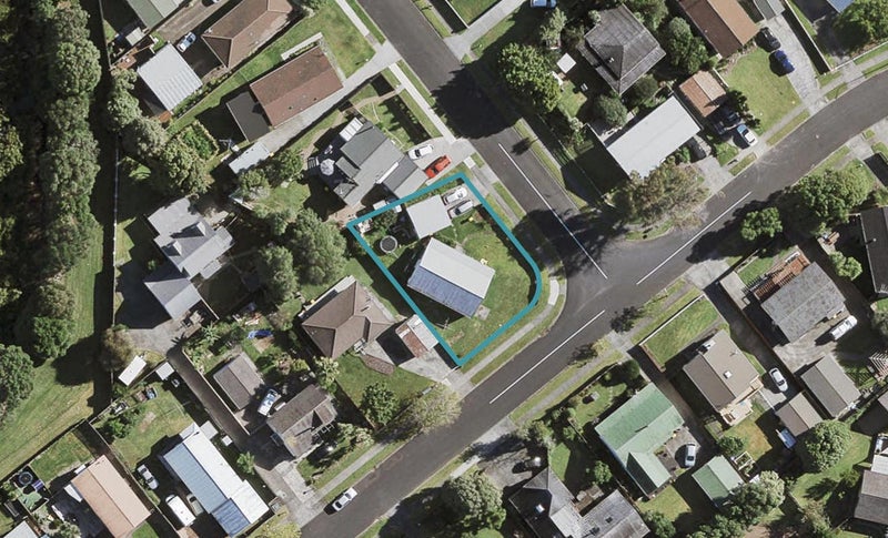13 Bluewater Place, Wattle Downs, Auckland - Carousel 1