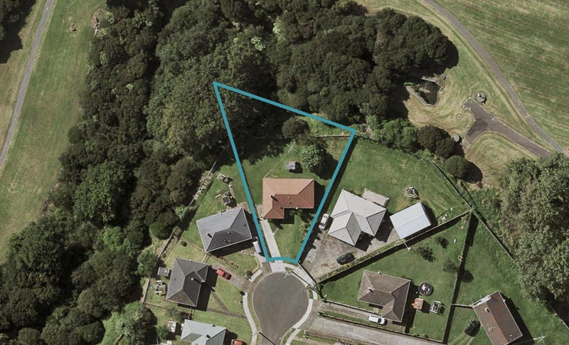 12 Oroua Place, Otara, Auckland - Carousel 1