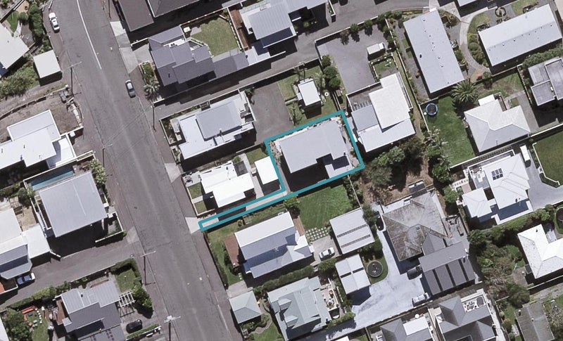 9A Beach Street, Fitzroy, New Plymouth - Carousel 1