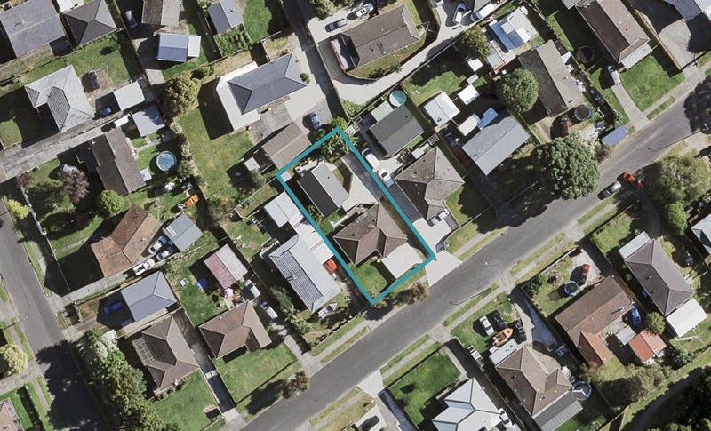 37 Innismara Avenue, Wattle Downs, Auckland - Carousel 1