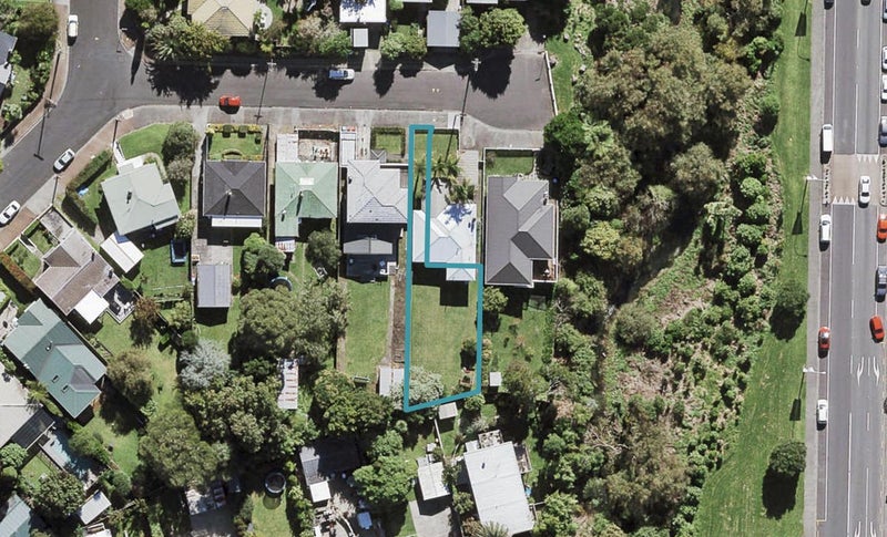 7 Manor Place, Point Chevalier, Auckland - Carousel 1