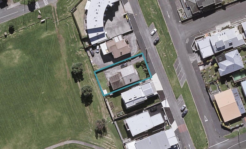 8 Nobs Line, Strandon, New Plymouth - Carousel 1