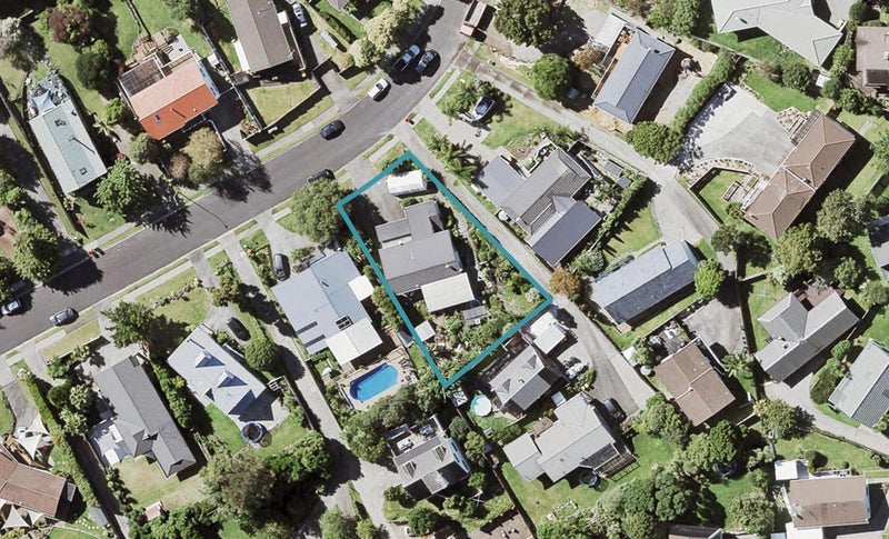 69 Langana Avenue, Browns Bay, Auckland - Carousel 1