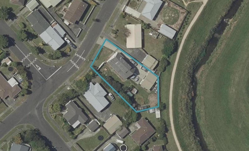 45 Rosedale Crescent, Cloverlea, Palmerston North - Carousel 1