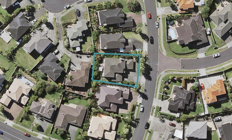 6 Killybegs Drive, Pinehill, Auckland - Carousel 1
