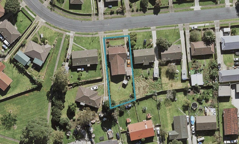 39 Mcnaughton Avenue, Mangere East, Auckland - Carousel 1