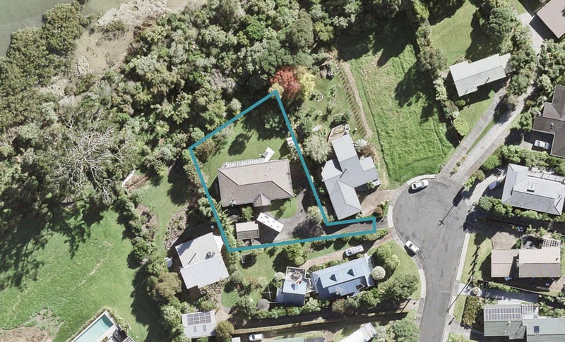 20 Valerie Crescent, Albany - Carousel 1