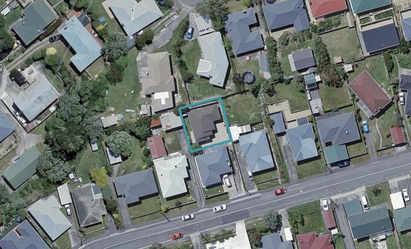 17A Kenmore Street, Newlands, Wellington - Carousel 1
