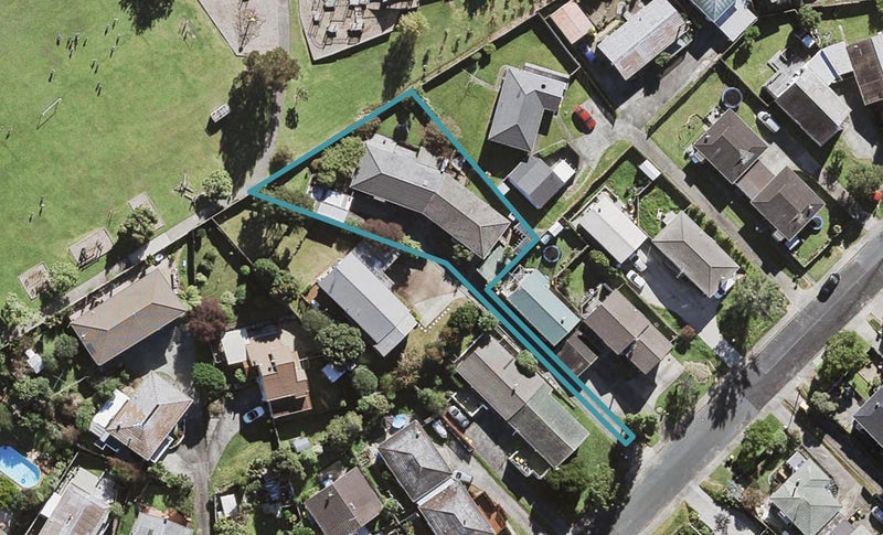 1/33 Simon Ellice Drive, Bayview, Auckland - Carousel 1
