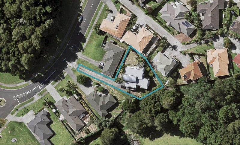 48 De Havilland Drive, Goodwood Heights, Auckland - Carousel 1
