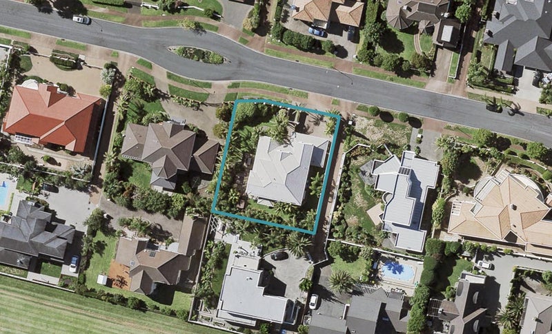 49 Manor Park, Sunnyhills, Auckland - Carousel 1