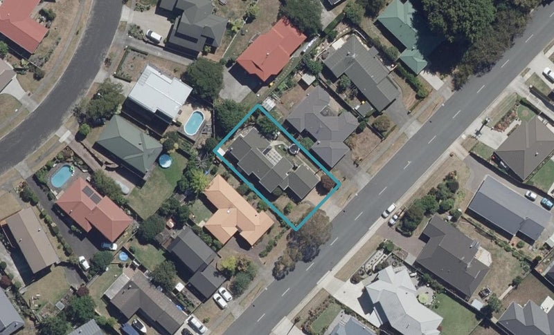 38 Dixon Road, Fitzroy, Hamilton - Carousel 1