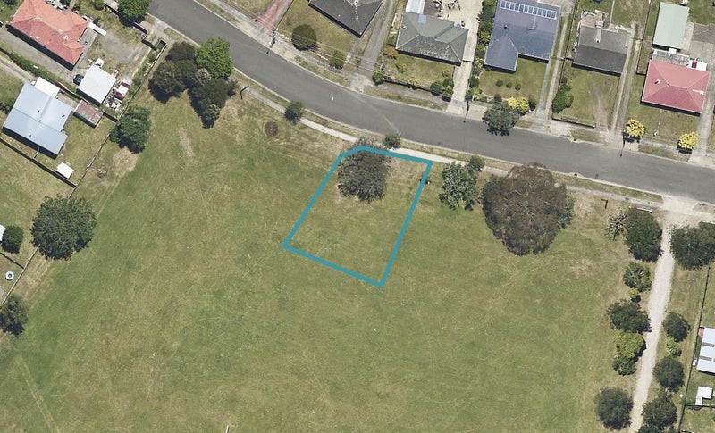 1 Tiwhatiwha Crescent, Kawerau, Kawerau - Carousel 1