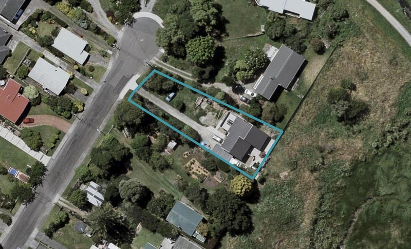 94 Kiwi Road, Raumati Beach, Paraparaumu - Carousel 1