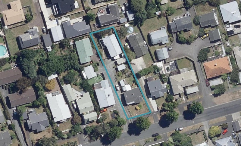 33B Claude Street, Fairfield, Hamilton - Carousel 1