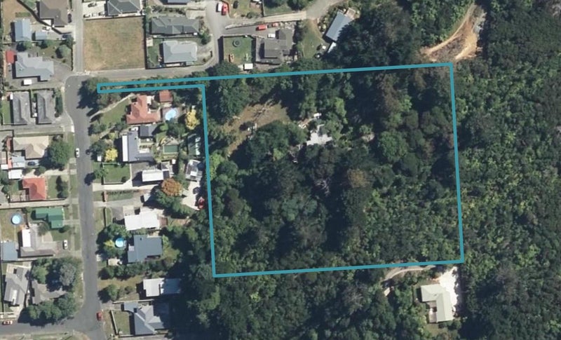 15 Montgomery Street, Stokes Valley, Lower Hutt - Carousel 1