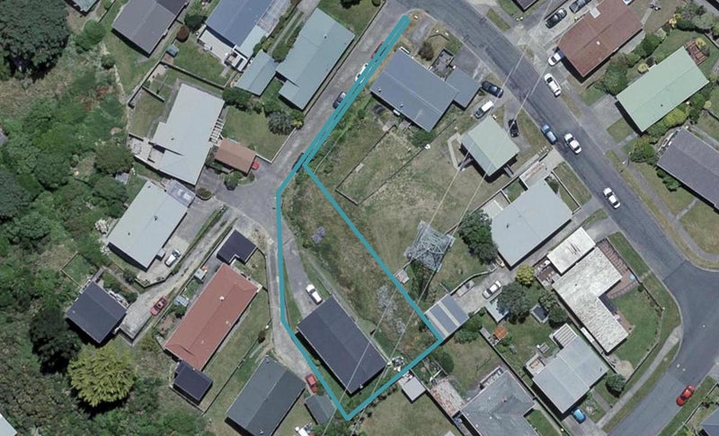 9A Chetwode Grove, Newlands, Wellington - Carousel 1
