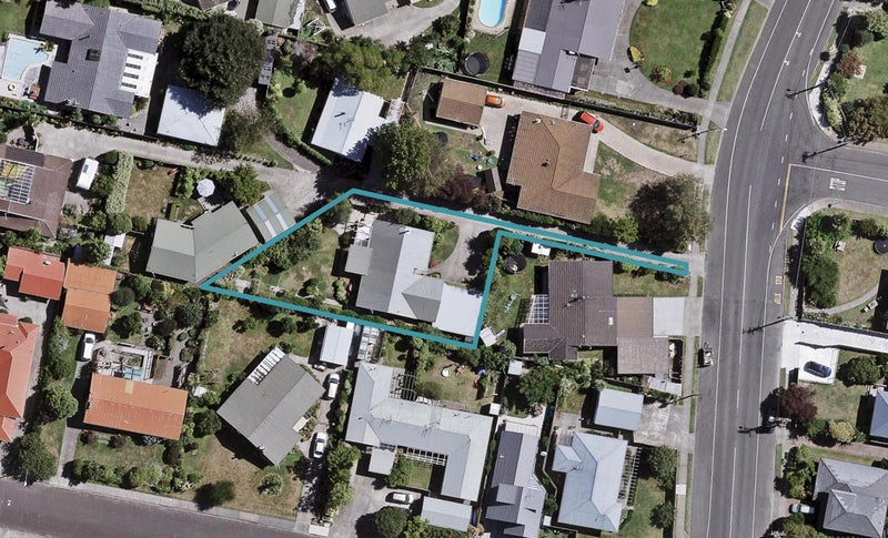 80 Avondale Road, Taradale, Napier - Carousel 1
